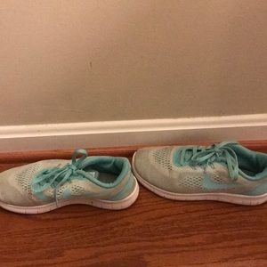 light blue nike sneakers